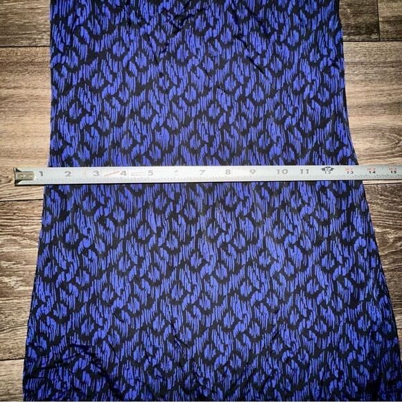 Guess by Marciano blue/back-wave free form pattern - Picture 9 of 13